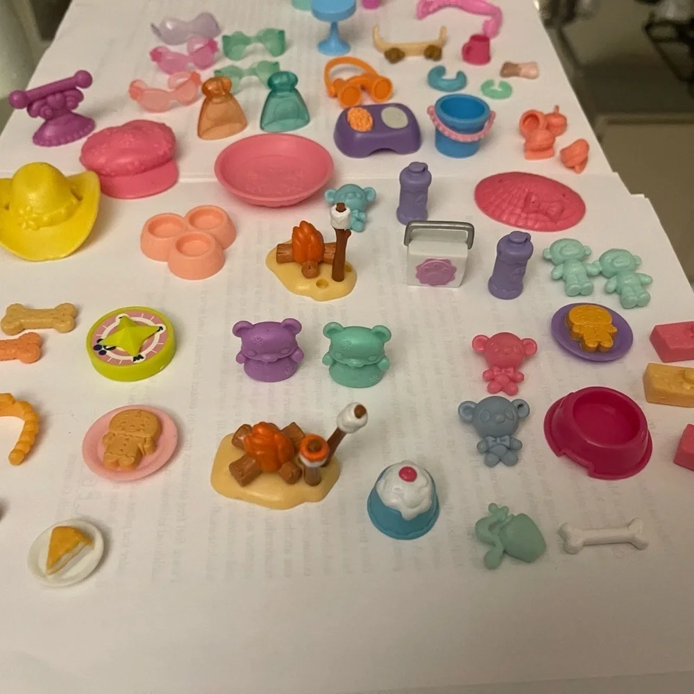 LPS - Littlest Pet Shop Accessories Lot